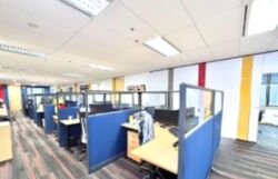 United Square (D11), Office #634521591